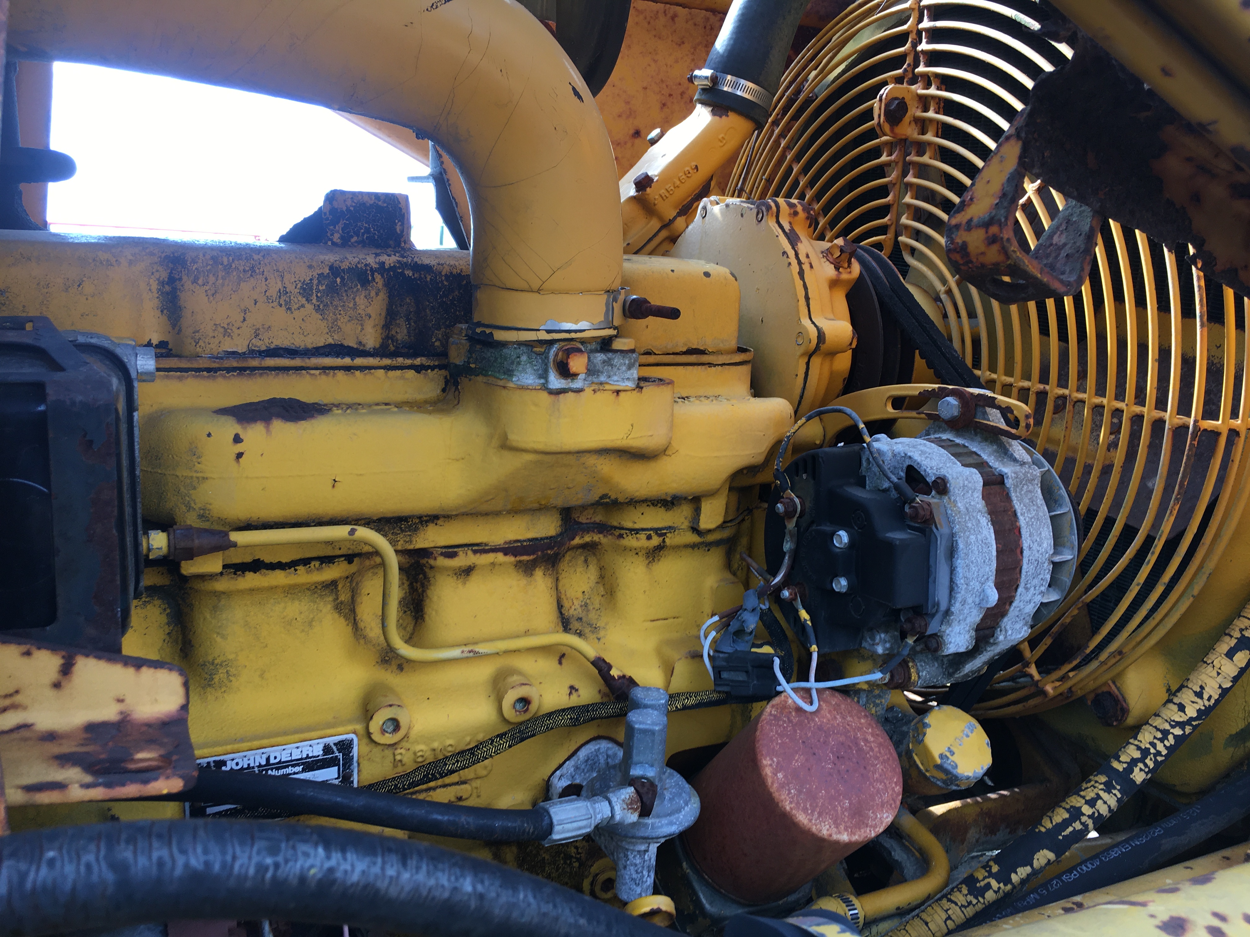 ./imagenes/INVOICE/2019/16915/RETROEXCAVADORA JOHN DEERE 310C PARA PARTES (24).JPG